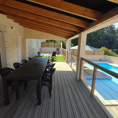 Avec Piscine *